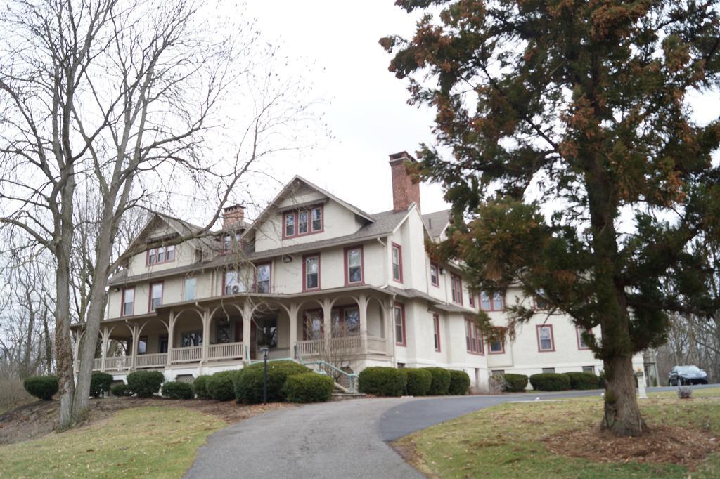 The Inn At Ragged Edge Chambersburg Exterior foto
